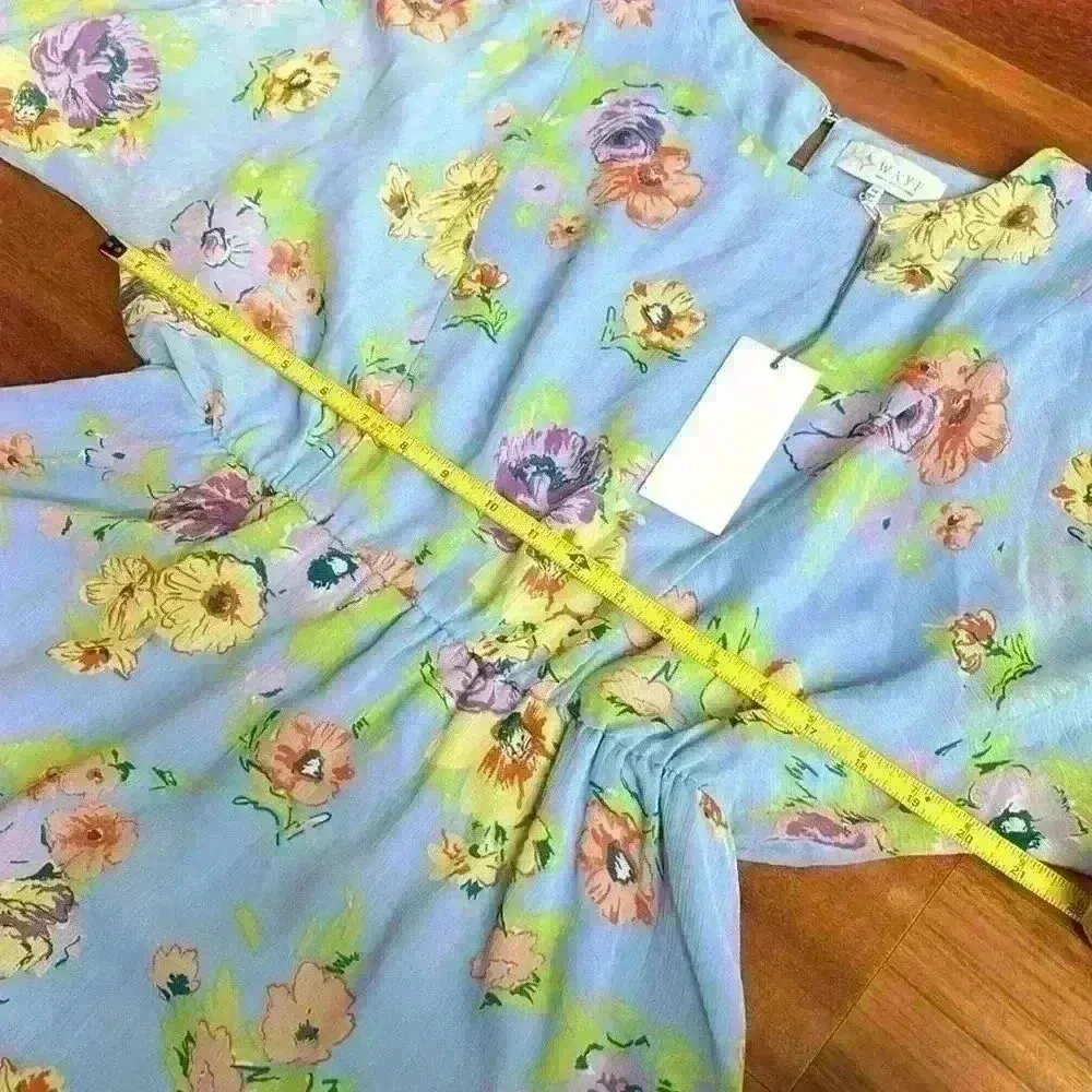 NWT WAYF floral dress - Image 8