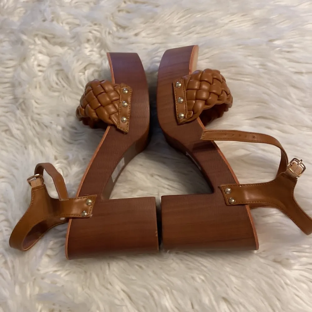Madden Girl Sandals size 8.5 brand new from Buckle light weight tan /brown color - Image 5