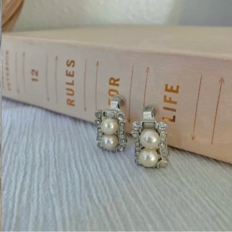 Vendome Pearl Rhinestone Earrings Vintage Elegant Classic Style Minimal Pearlcore Silver - Image 3