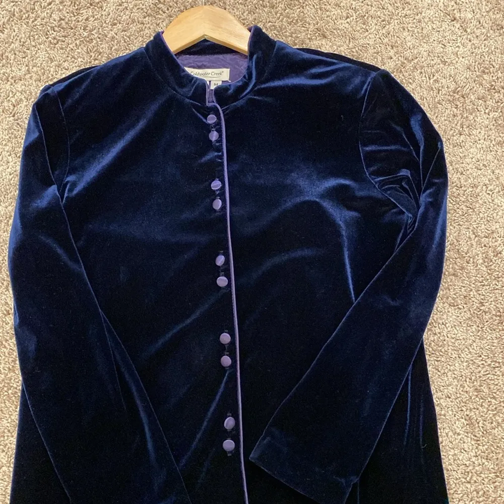 Coldwater Creek Womans Navy Velvet Oriental Style 2 Piece Suit Size Medium - Image 4