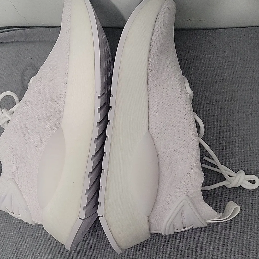 Adidas NMD  Women's White  Sneakers Size 7 - Image 5