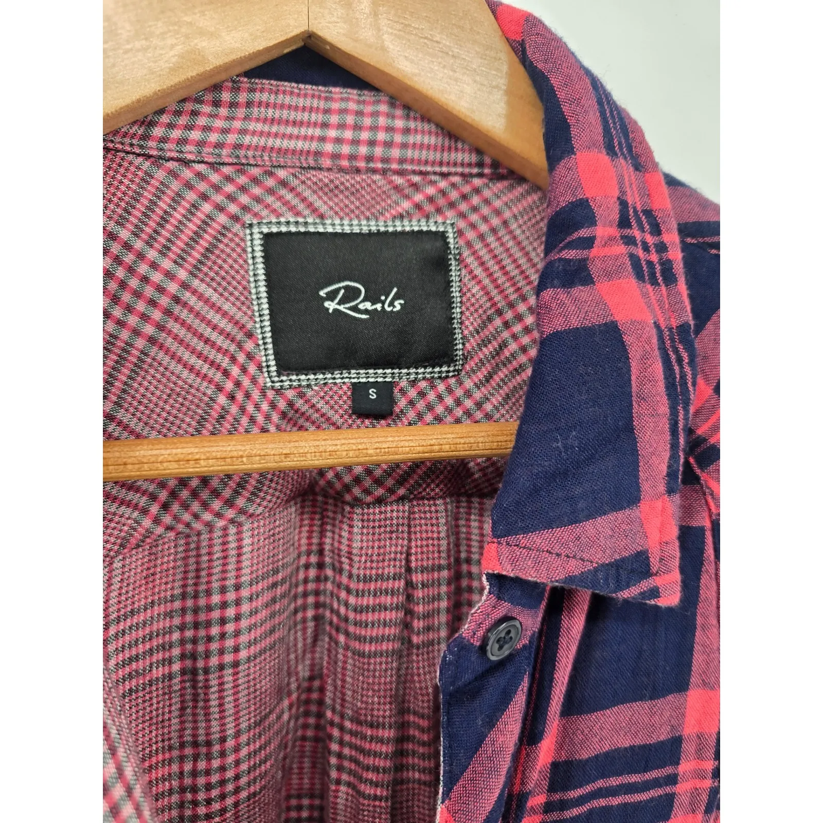 Rails Plaid Long Sleeve Button Down Shirt Navy Pink Size Small Soft - Image 2