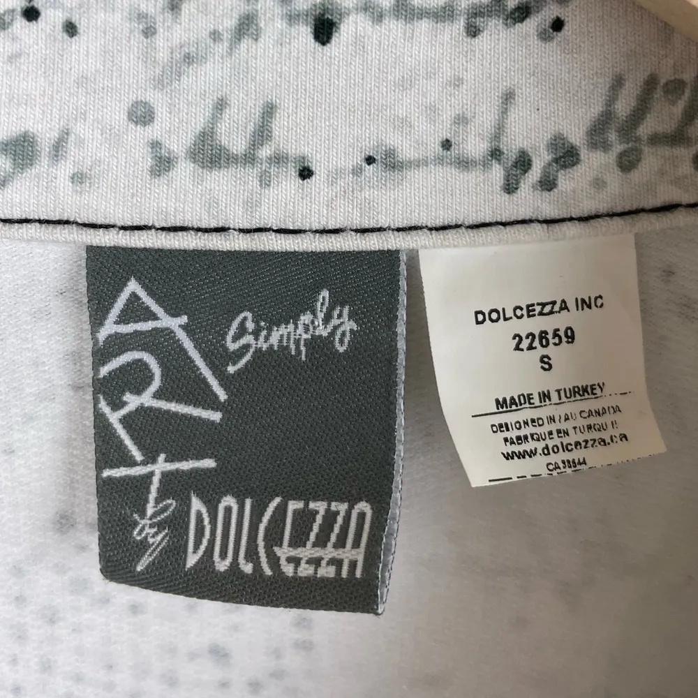 Simply Art by Dolcezza Buttoned Bomber Jacket Hydrangea Abstract Art Size Small White - Image 4