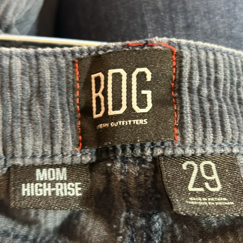 BDG Urban Outfitters Women’s Corduroy pants Size 29-EUC - Image 3