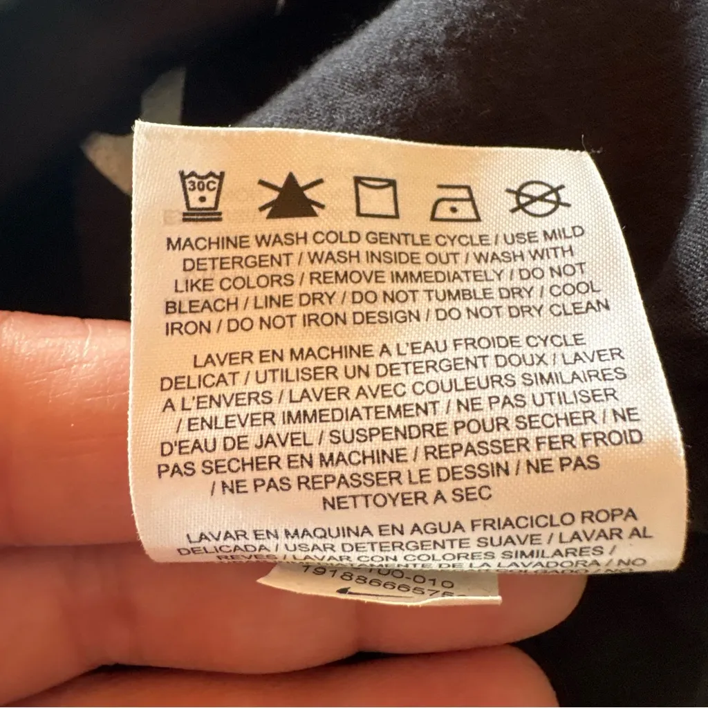 Nike Womens Sportswear Metallic Allover Logo Cropped Tee Sz Large Black Gold - Image 8