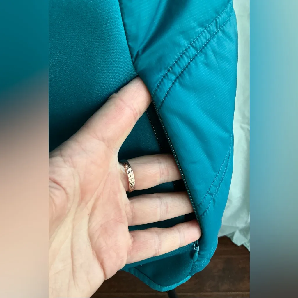 Pretty and comfy ATHLETA vest 🦋 - Image 12