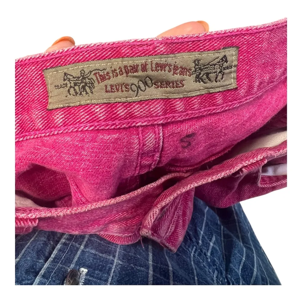 Vintage Pink Levi's 900 Series Denim Mom Jeans 90's (31x30.5) - Image 4