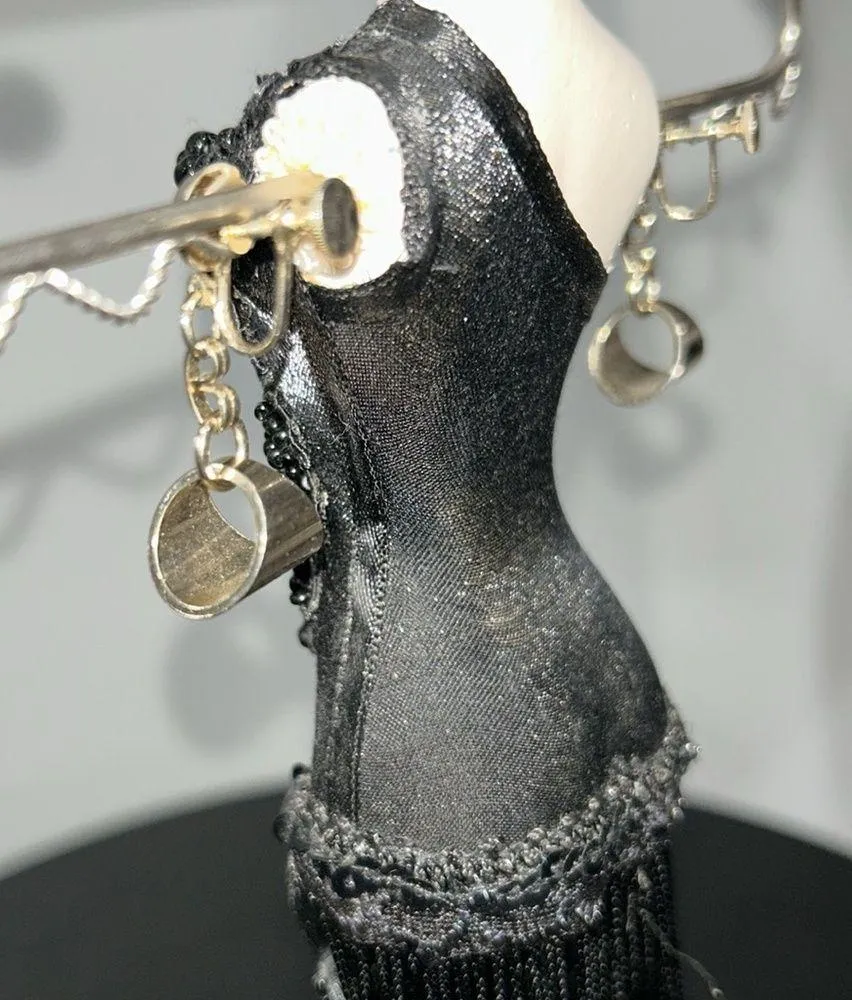 Vintage screw back earrings Gold - Image 6