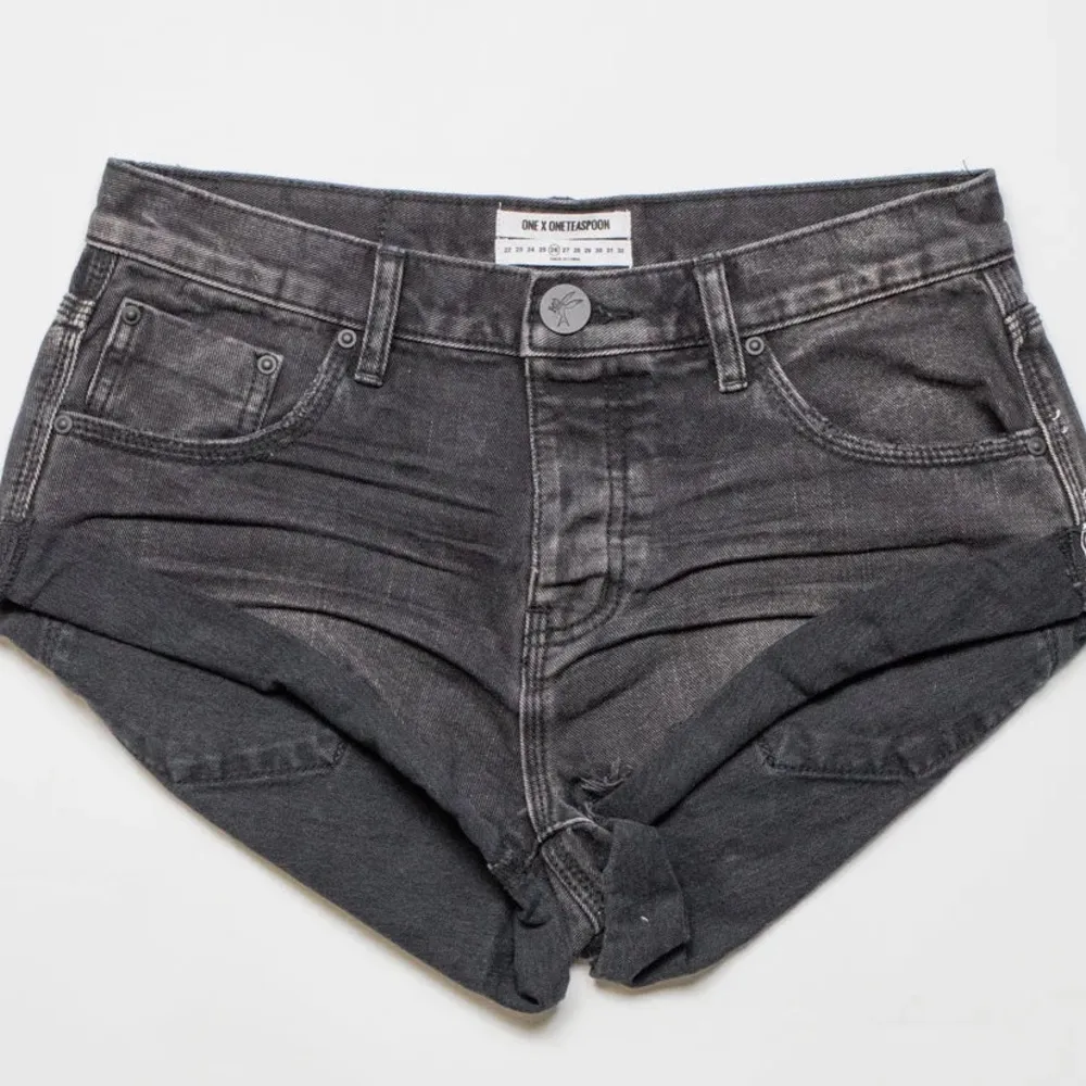 One Teaspoon Bandits Low Waist Distressed Denim Shorts Black Fade Size 31 NWT - Image 12