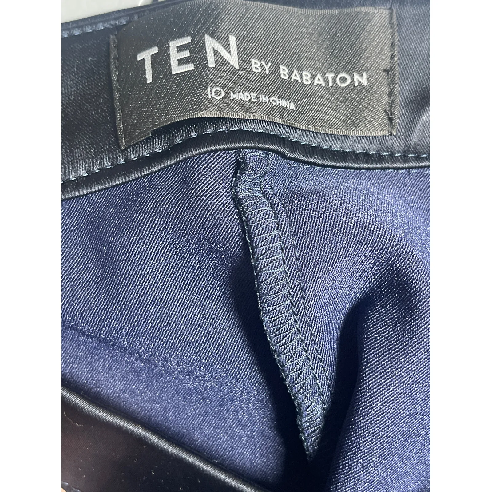 Aritzia Ten by Babaton Women's Black Satin Straight Leg Trousers Dress Pants 10 - Image 3