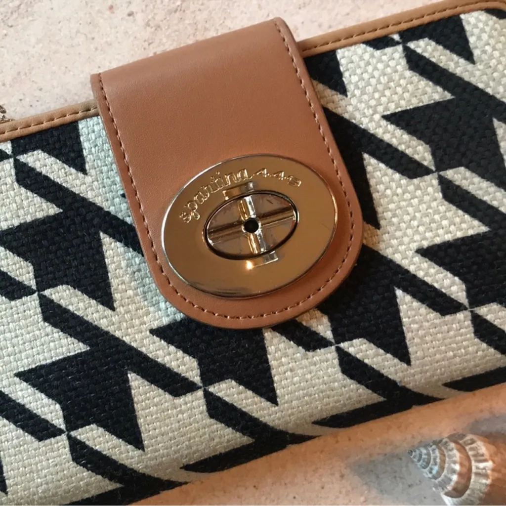 NWT Spartina 449 Stoddard Turnlock Wallet Houndstooth Black and Cream - Image 3
