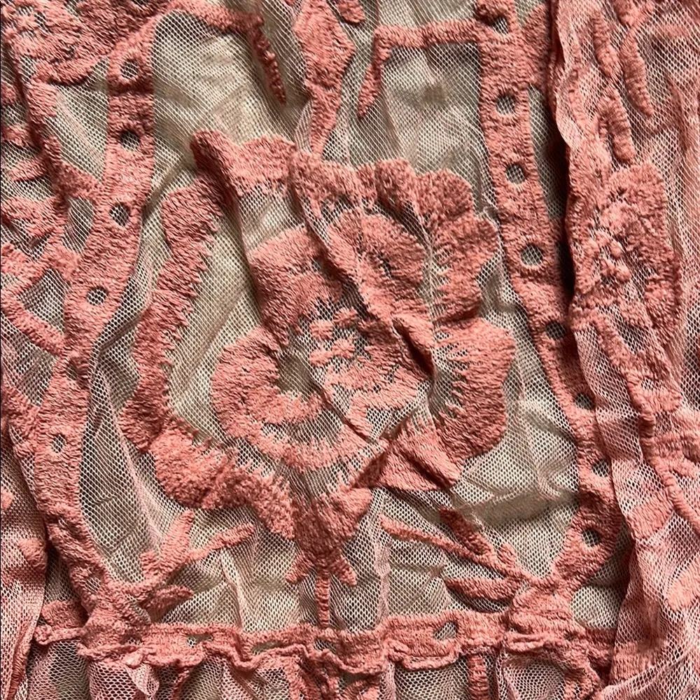 LC Lauren Conrad Rose Lace Kimono - Image 4