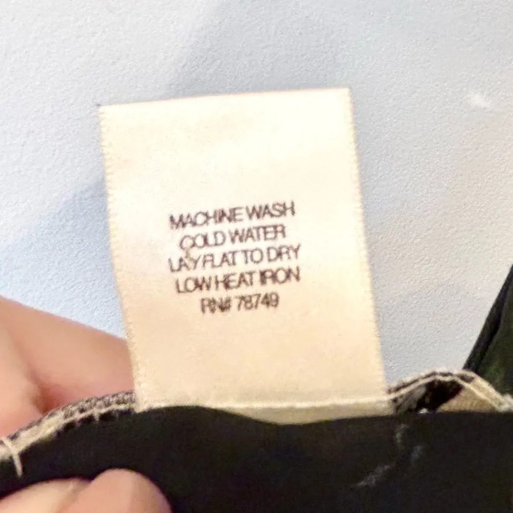 Floral Ruffle Neck Mini Dress Size Small - Image 11