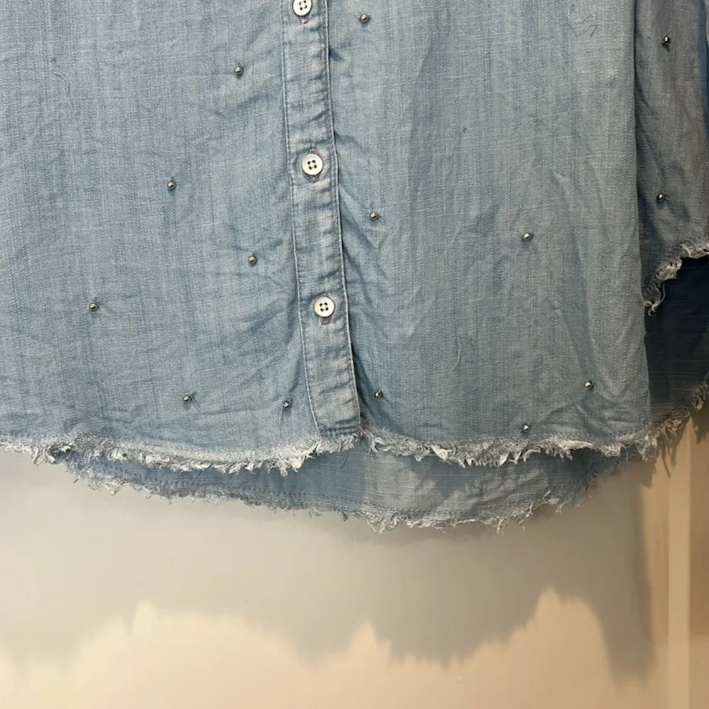 Bella Dahl Sky Blue button down Shirt with silver beaded detail. Size XS. - Image 3