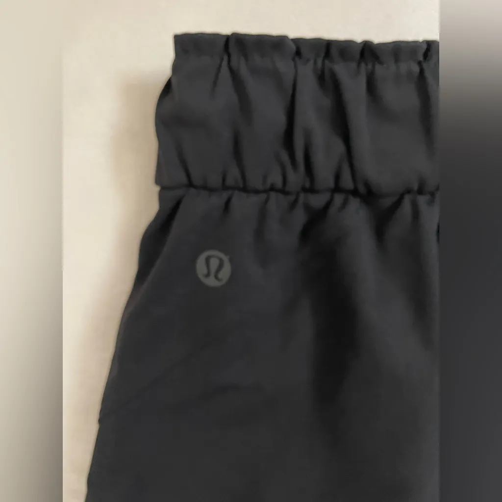 Lululemon Keep Moving Joggers Luxtreme Material Black, With Pockets in Size 10 - Image 12