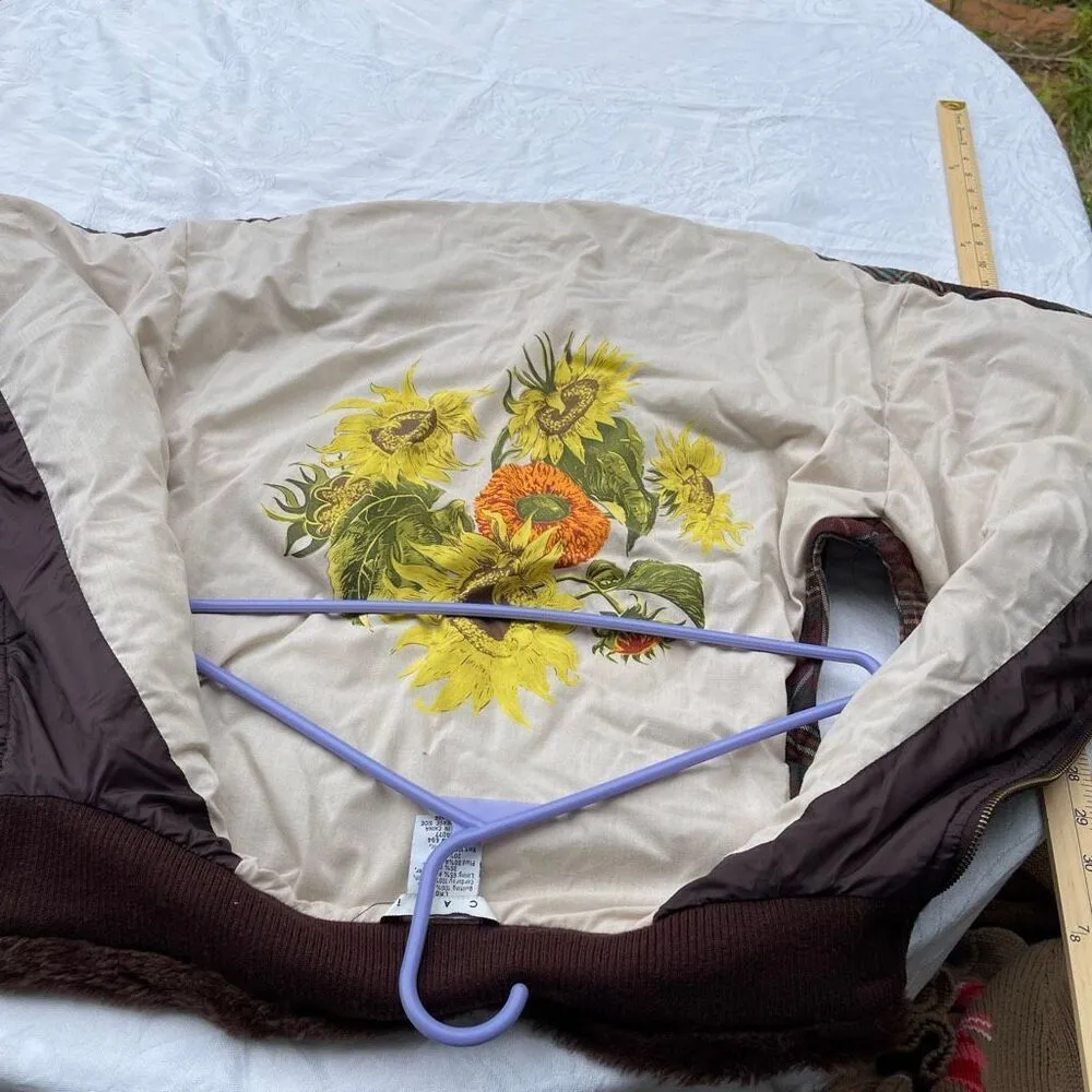 Cabi size L quilted brown vest with sunflower interior - Image 6