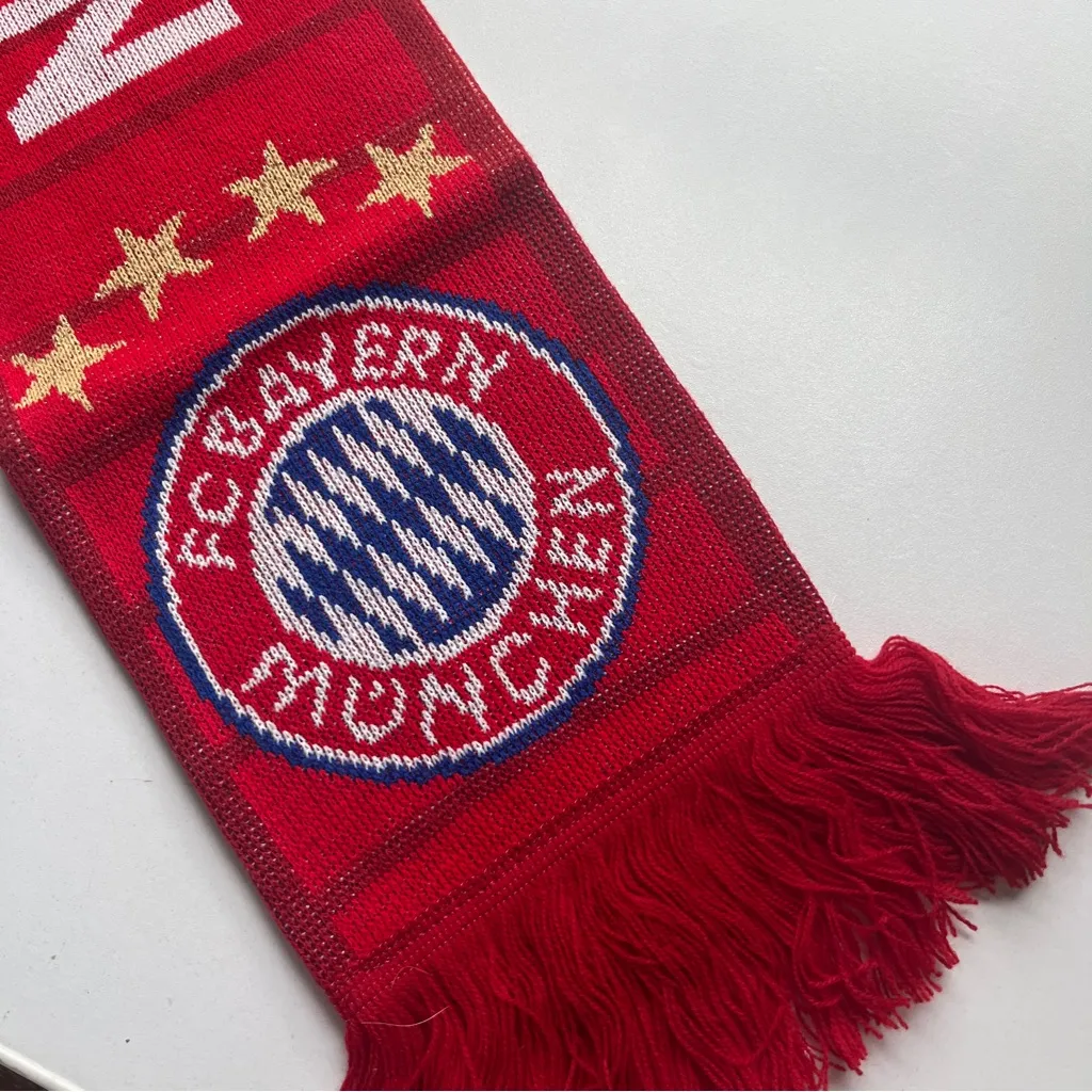 FC Bayern München Adidas Red Knit Soccer Scarf Fringe - Image 4