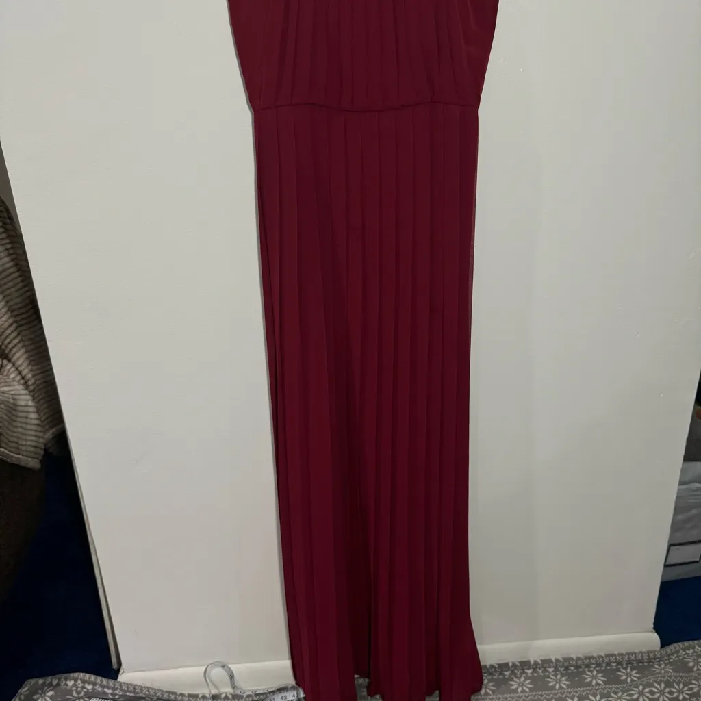 Revolve BCBGeneration Burgundy Pleated Maxi Dress Size 6‎ - Image 3