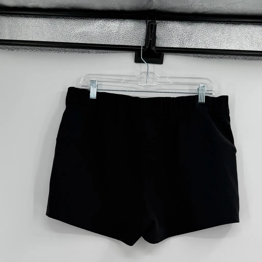 Lululemon on‎ the fly short 2.5” black 12 - Image 2