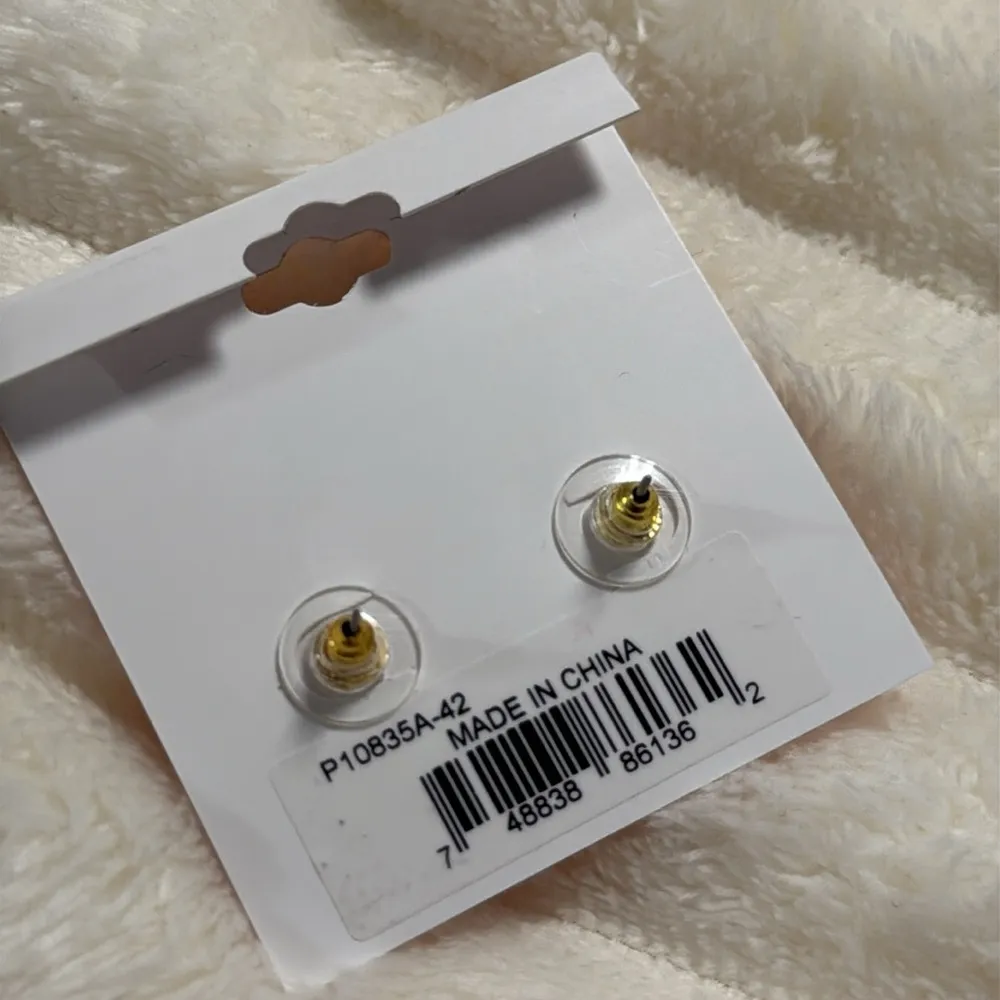 Juicy Couture Pink Heart Earrings - Image 3