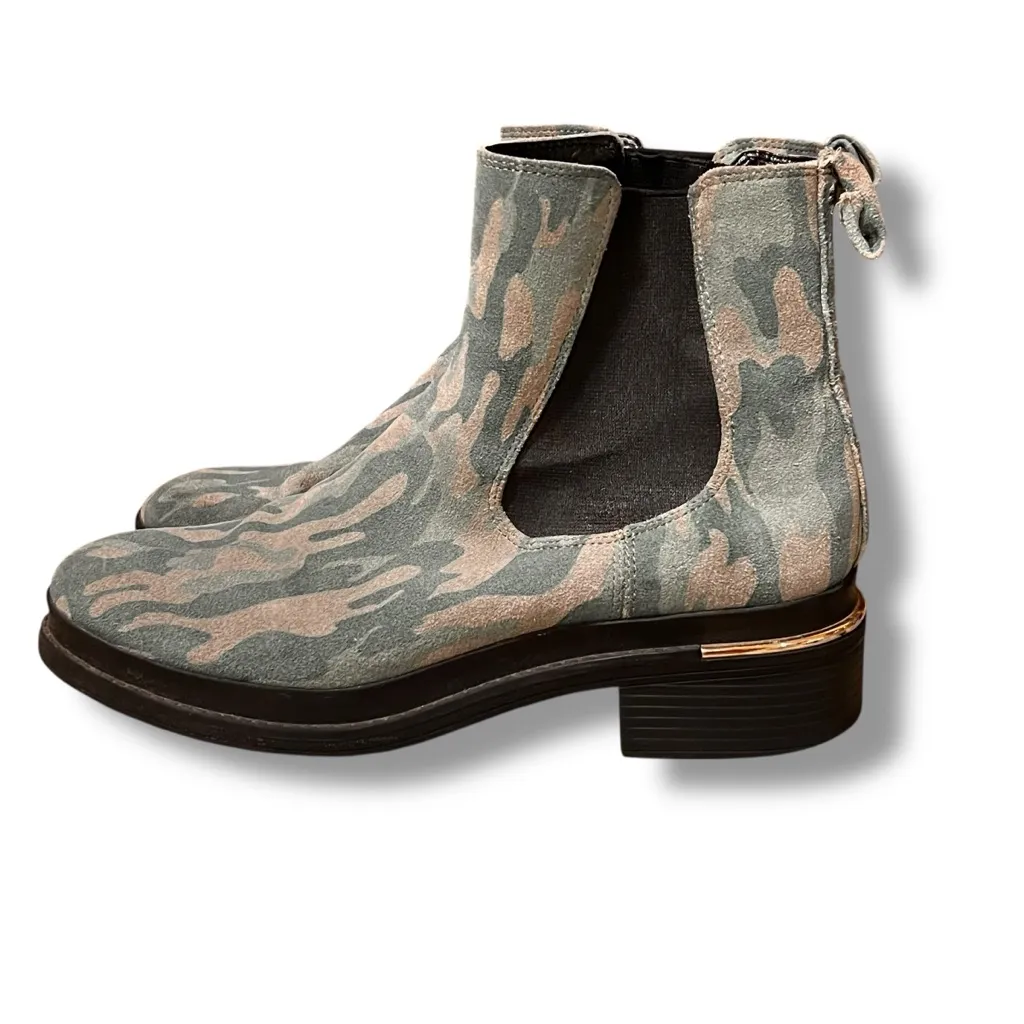 Women's Kenneth Cole New York Levon Chelsea Boots Size 9.5 Green Camo Grunge - Image 3
