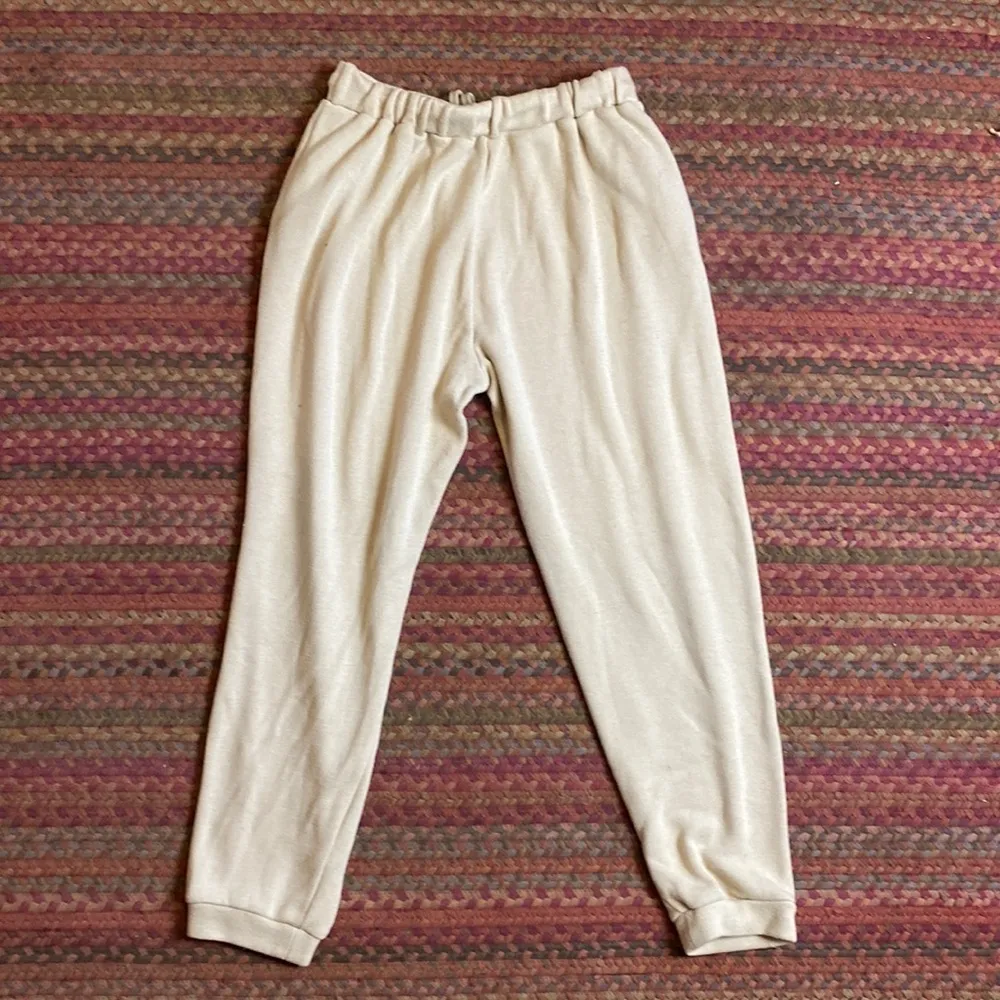 CREAM BASIC JOGGER SWEATPANTS - Image 3
