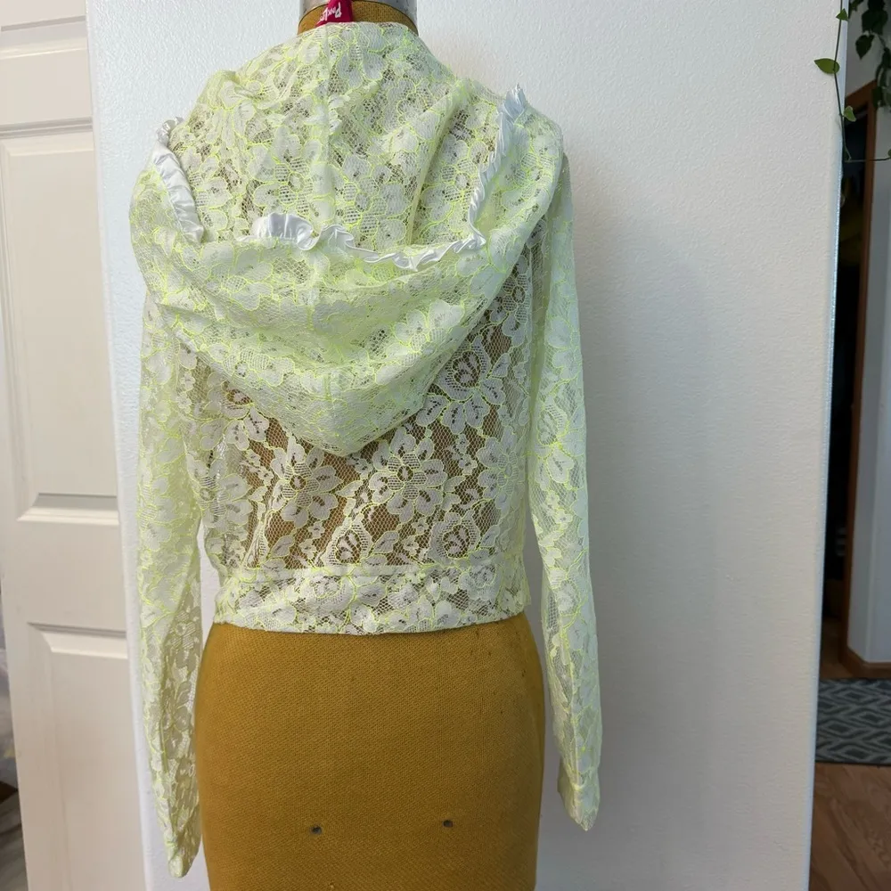 New Pink Lipstick Lace Hooded Jacket with Pockets Size L - Image 6