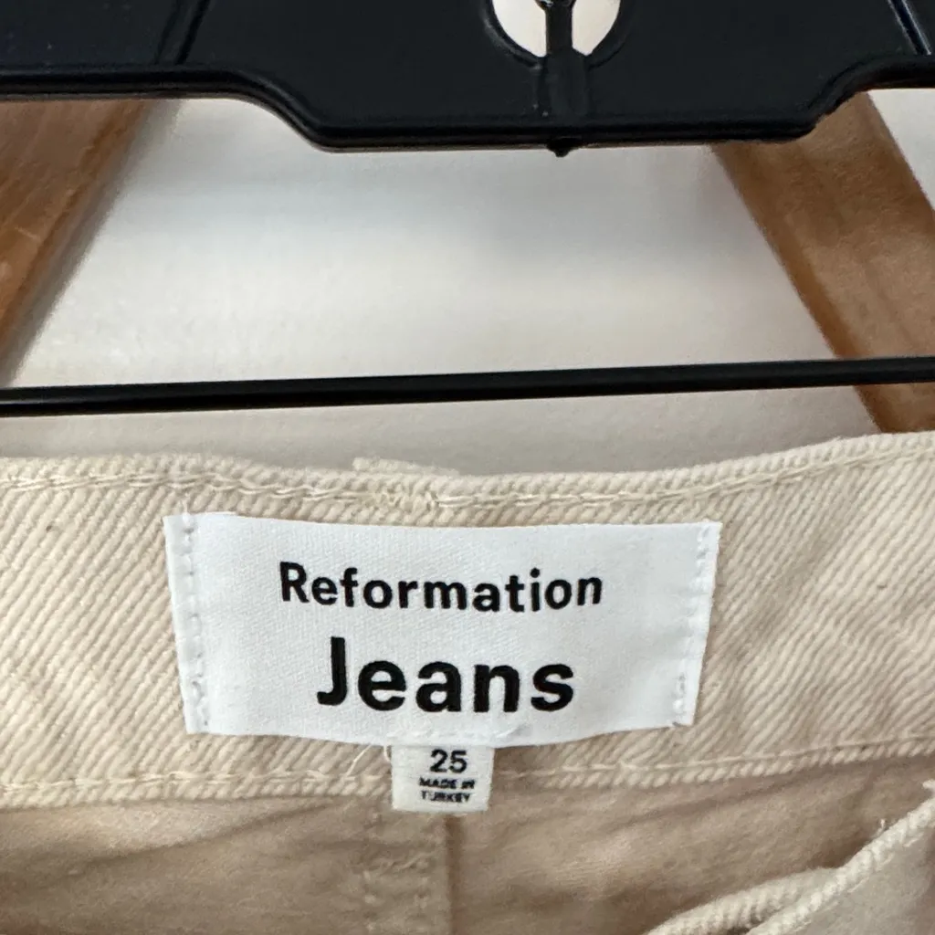 Reformation Cynthia High Rise Long Beige Straight-Leg Jeans Size 25 - Image 3
