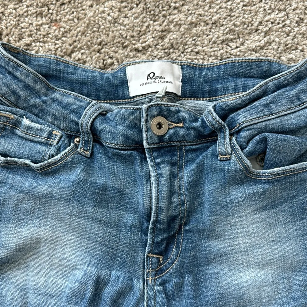 Low Rise Distressed with holes Jeans Size undefined - Image 2