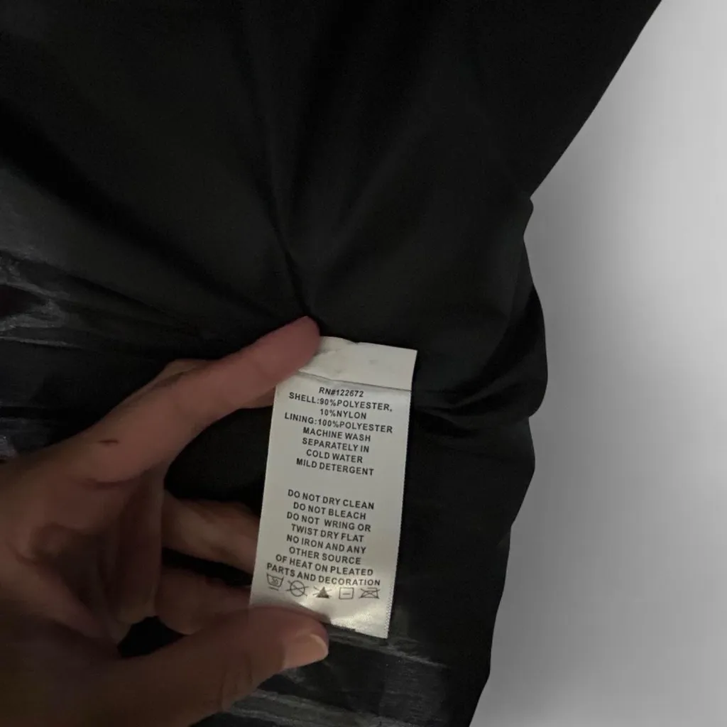 Used Lindi Black Sleeveless Open Front Vest Women’s Size Small Pleated Detail - Image 5