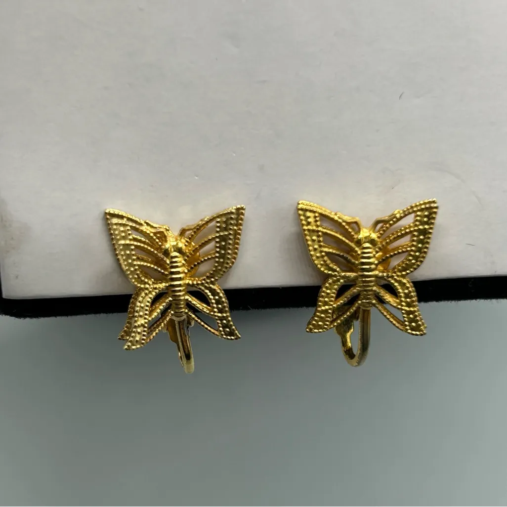 Vintage Gold Tone Butterfly Filigree Clip - Image 4