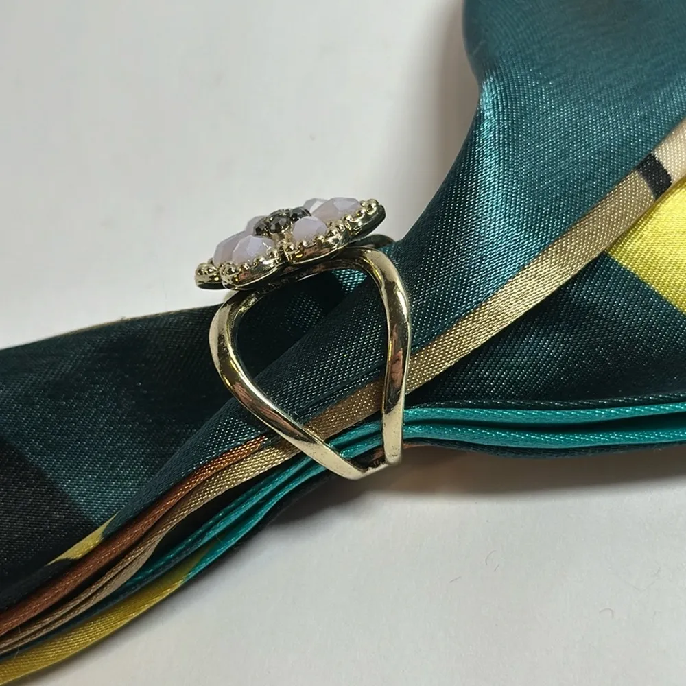 Floral Scarf Ring - Image 2