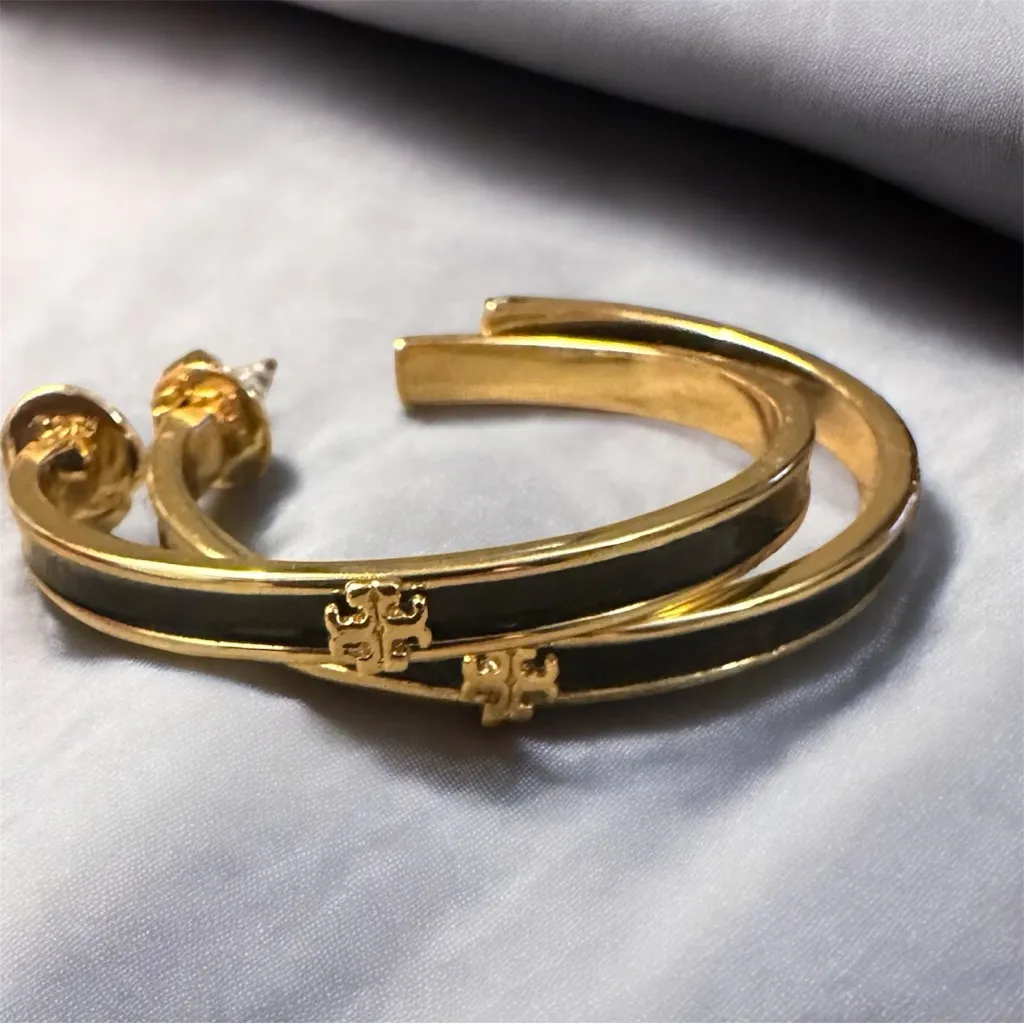 New Auth. Tory Burch Kira Gold and Black enamel hoop earrings on TB Earring Card - Image 15