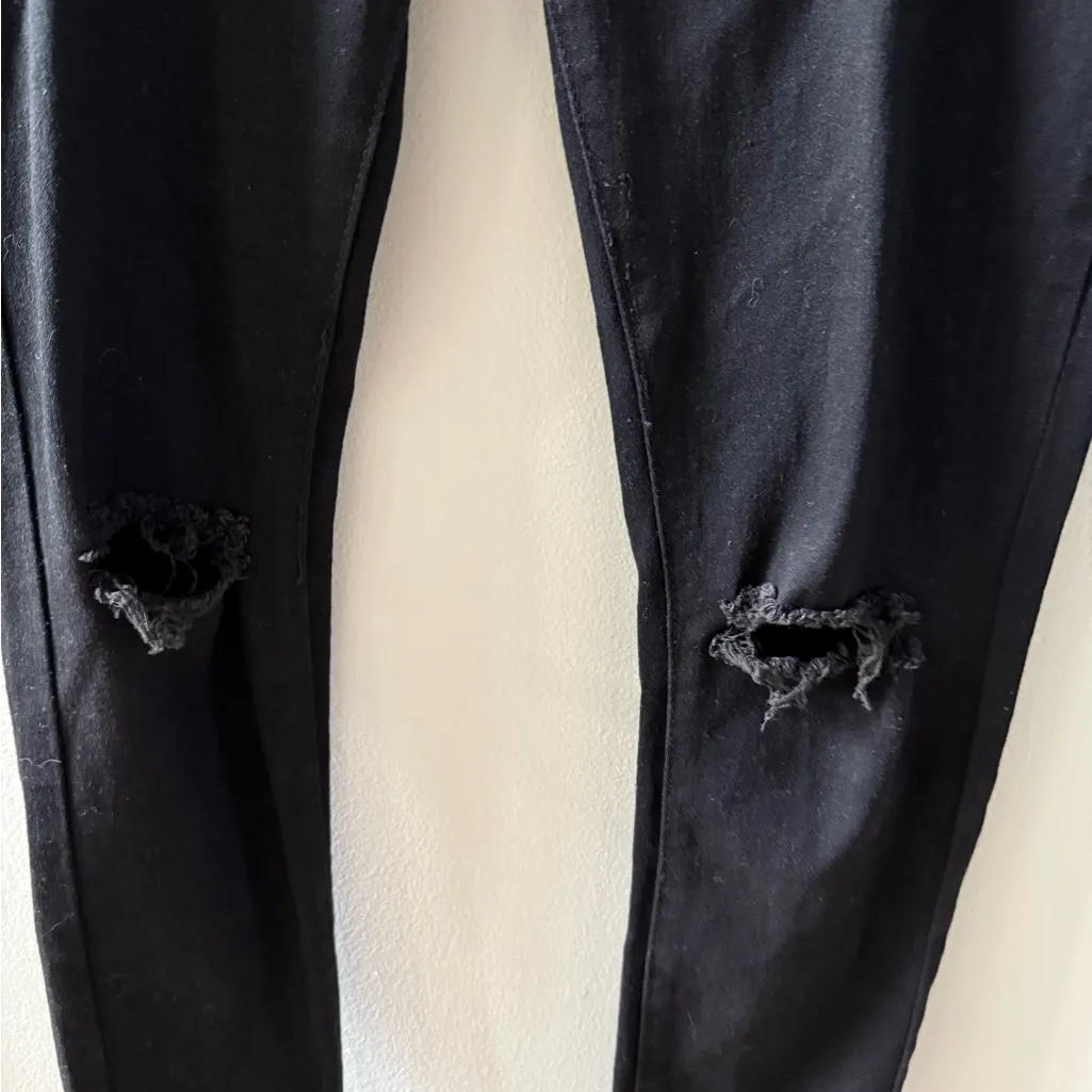 American Bazi Women's Black Distressed Skinny Jeans - Image 3