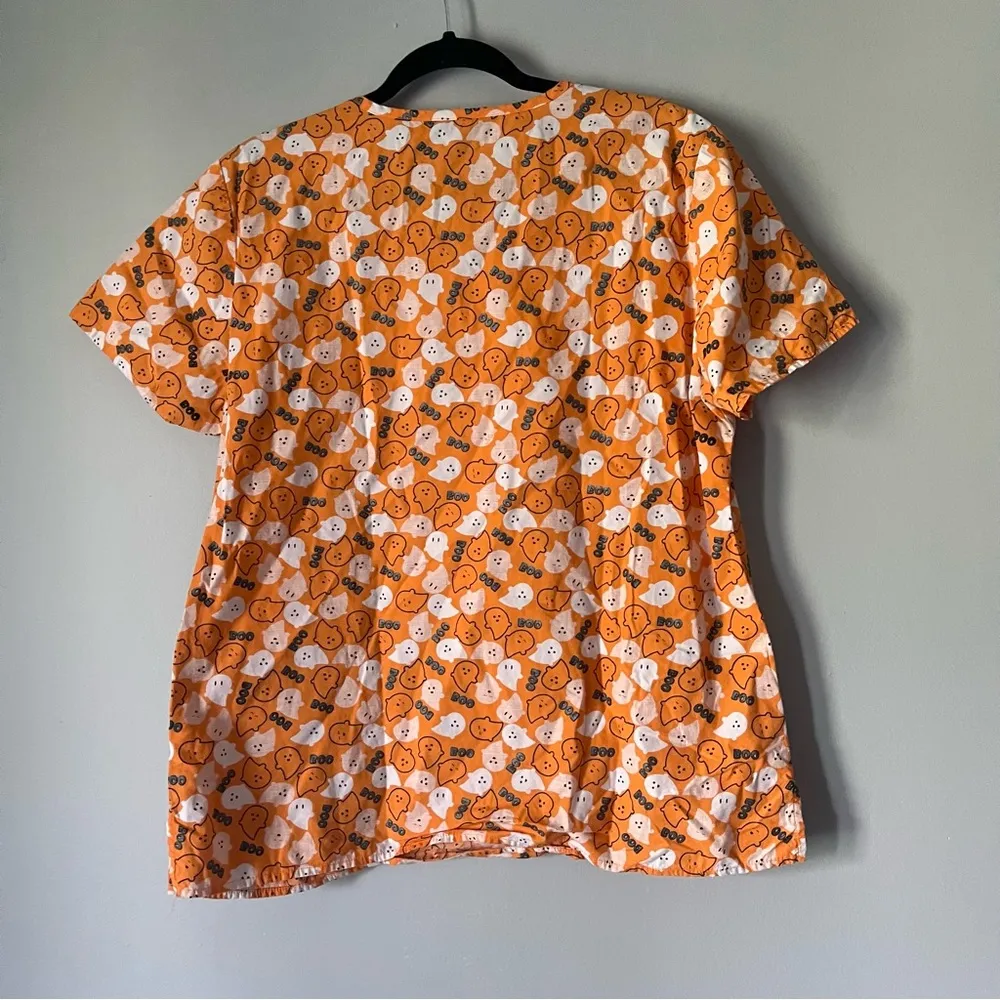 Zoe + Chloe halloween orange with ghosts boo scrub top size large - Image 2