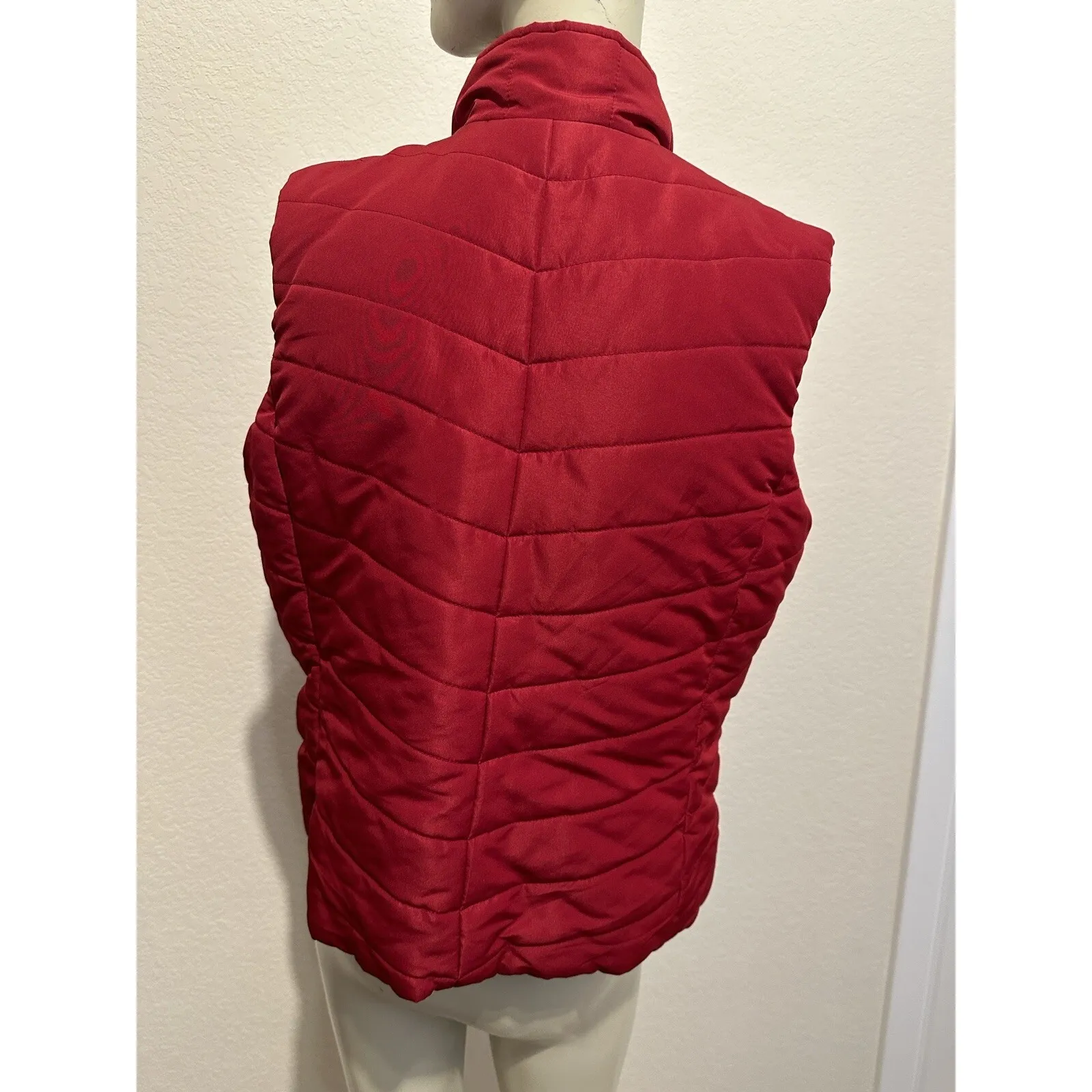 #4 Women's Red Black Reversible Puffer Vest by Jones NY, Sz: Small - Image 3