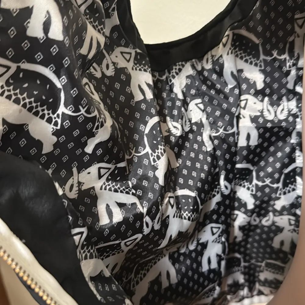 CROWN & IVY black Quilted Vest women size XL - Image 6