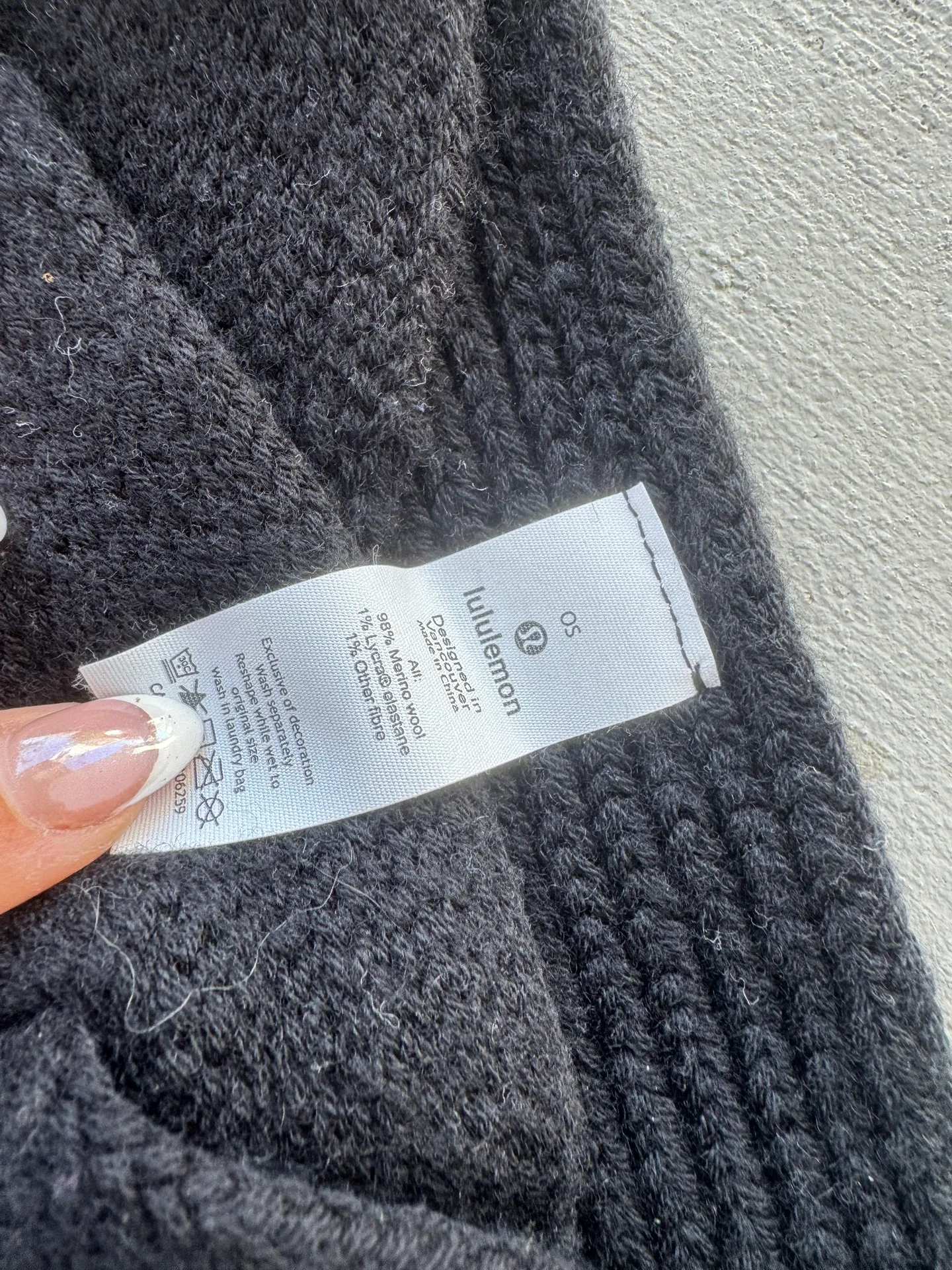 Lululemon Headband Earwarmer - Image 2