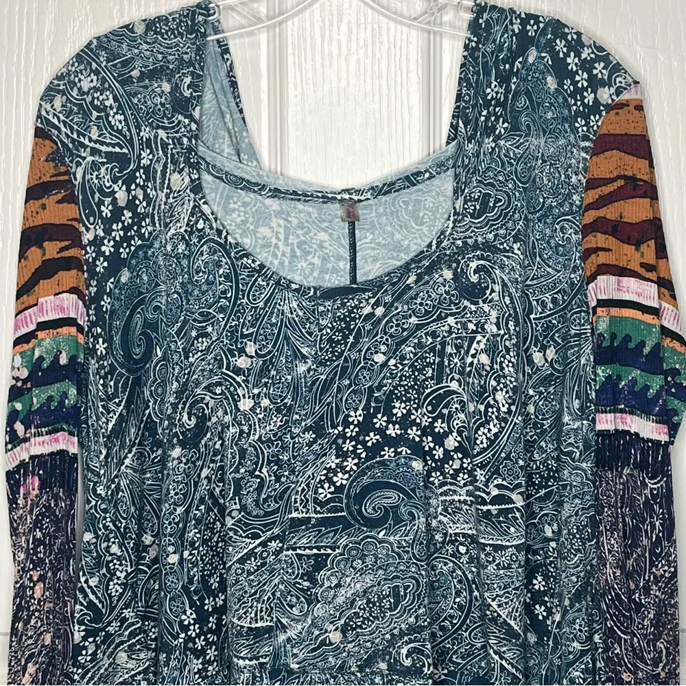 Free People Movement Sz L Mix Print Hooded Swing Top Cropped Long Sleeves - Image 2