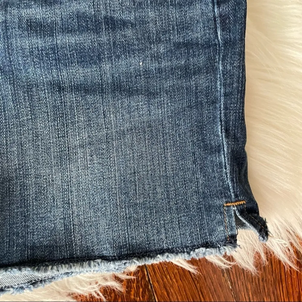 Levi’s Cut Offs Shorts Jean Denim Size 4 - Image 2