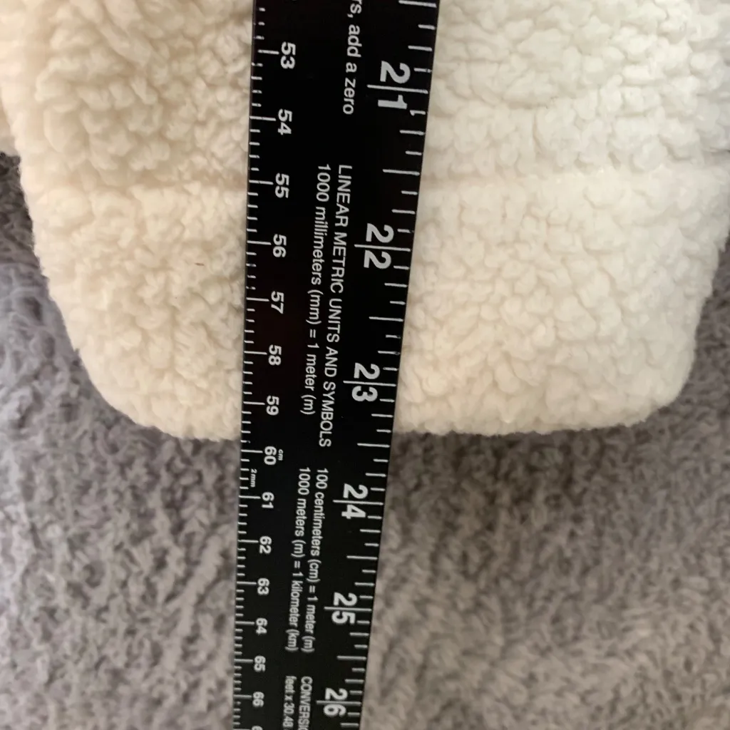 Jaclyn Intimates Women’s Fleece Jacket Size M White Button Front Cozy Sherpa 100 - Image 4