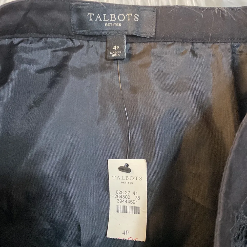 Black eyelet pencil skirt - Image 2