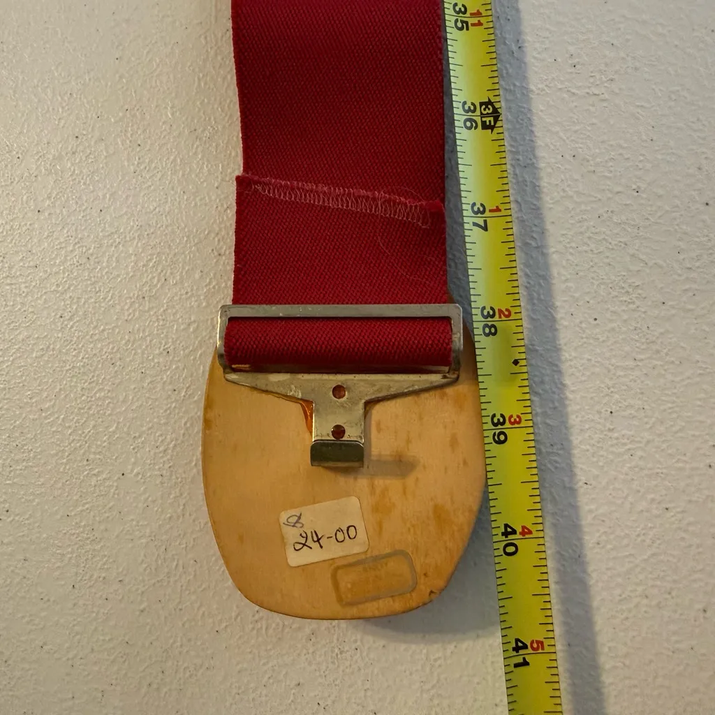 Vintage Wood Buckle Hook Stretch Elastic Abstract Y2K Artsy Belt Women’s Red - Image 3