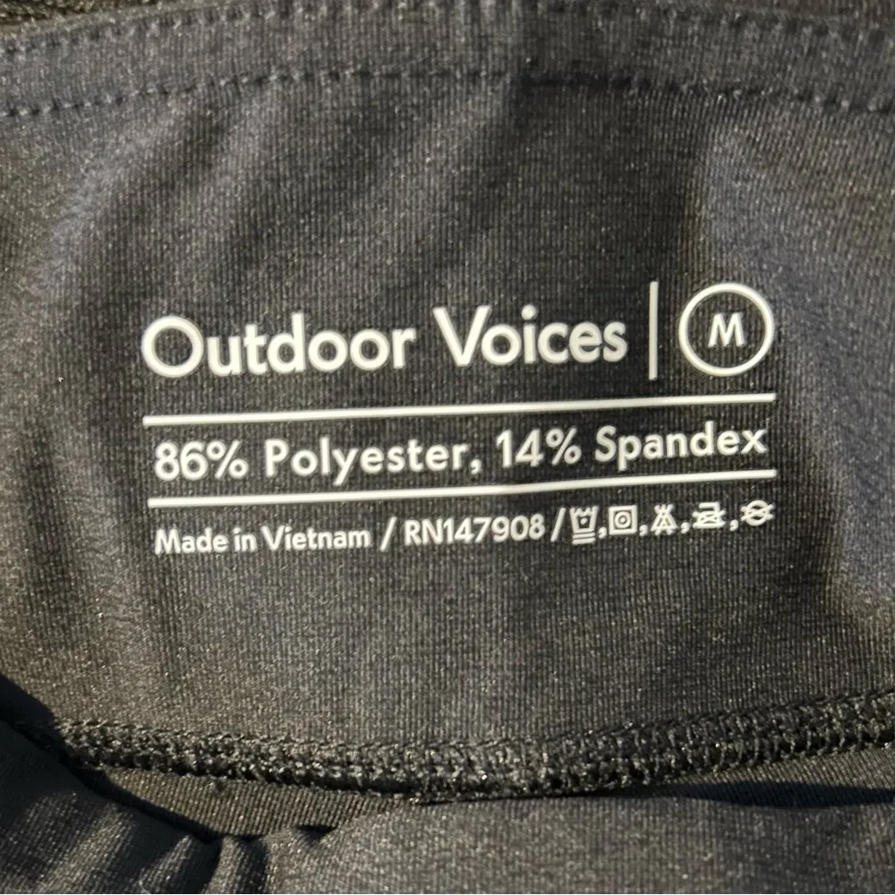 Outdoor Voices 10 Inch Warmup Black Bike Shorts Size Medium Modest Full Coverage - Image 6