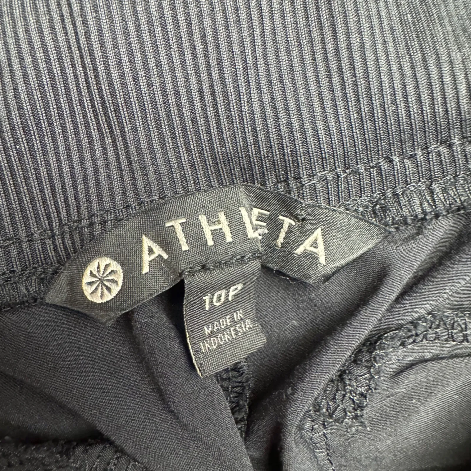 Athleta Black Ribbed Side Cropped Pants Women 10P Athletic Casual Athleisure - Image 3