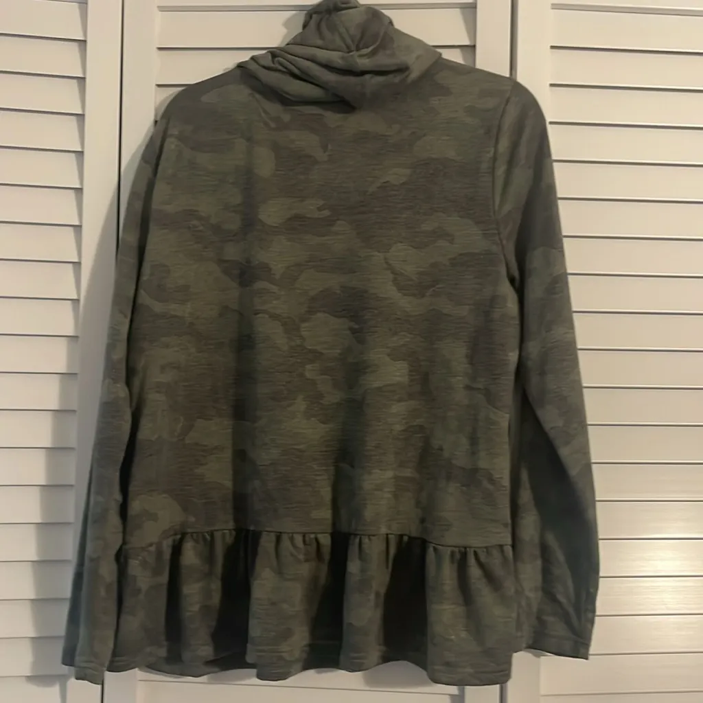 Jane and Delancey Camouflage Hoodie with Ruffle Hem - Image 2