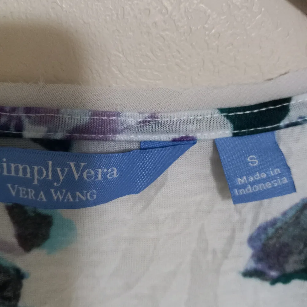 Simply Vera S Morning Glory Capped Sleeve Round Neck Tunic Top Blue - Image 6