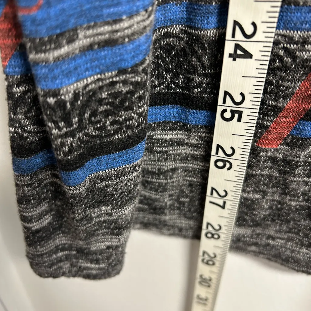 Elegant Gray and Red Patterned Long Sleeve Top Black Size L - Image 5