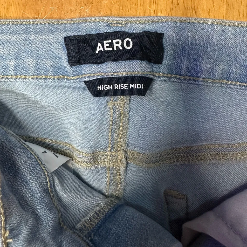 Aero Aeropostale High Rise Midi Distressed Denim Jean Shorts in Blue Size 4 - Image 5