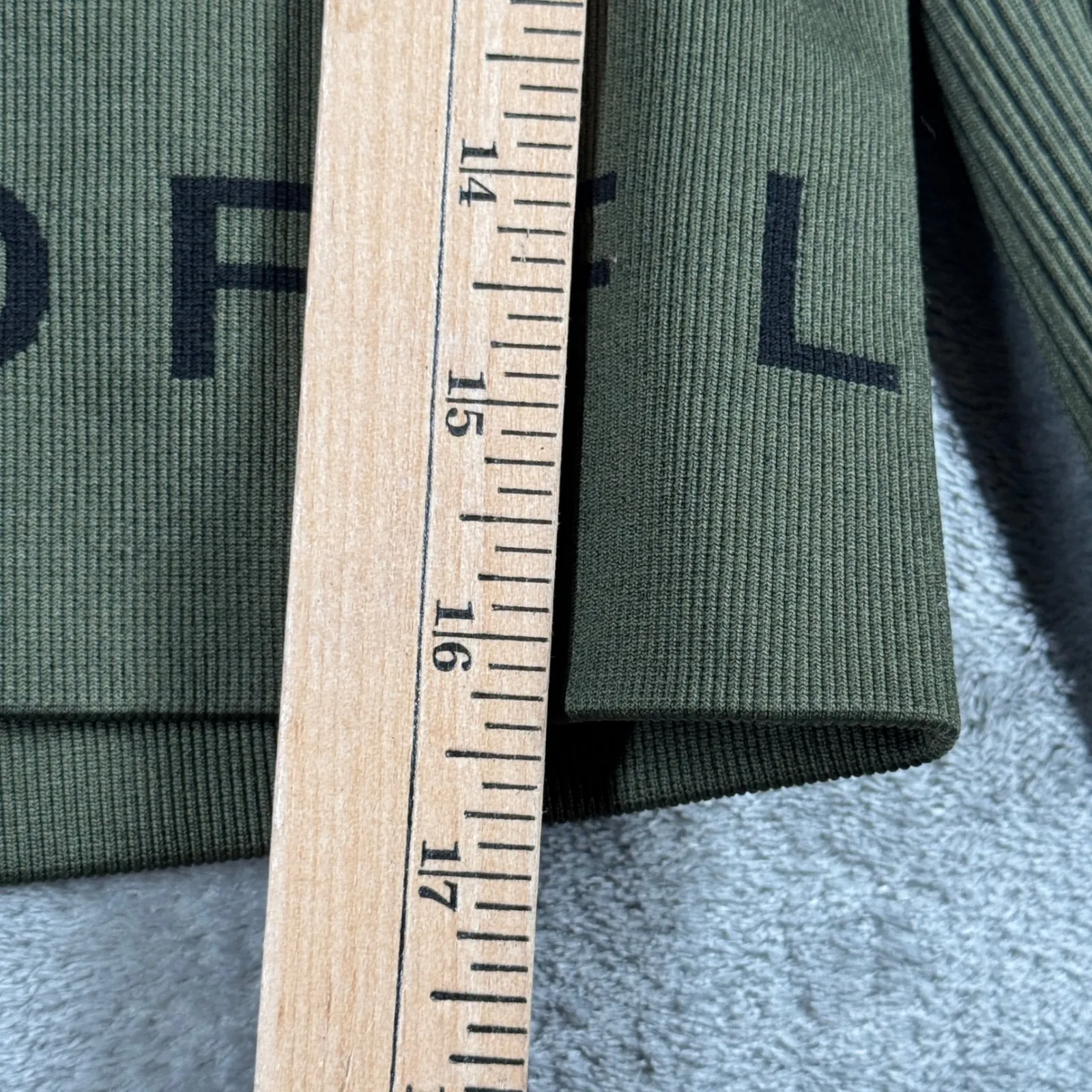 OFFLINE by Aerie XL Olive Green Ribbed Long Sleeve Cropped Top Athleisure Casual - Image 10